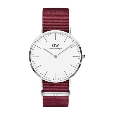 Classic Roselyn Men White Analogue Watch DW00100268