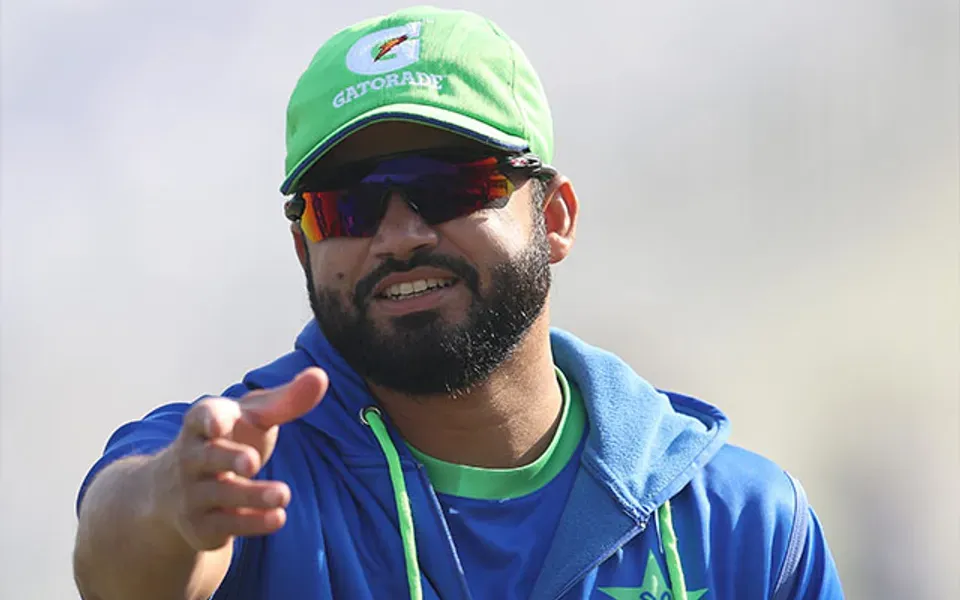 'Look at yourself first' - Azhar Ali tears into Aaqib Javed over Pakistan's England struggles