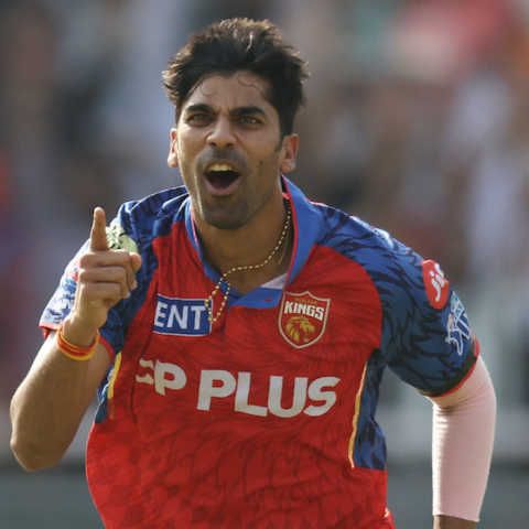 Ferguson, Shashank return as Punjab Kings opt to bowl