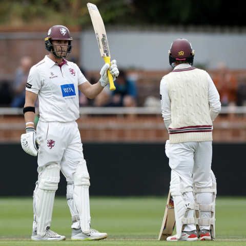 Lammonby steers title-chasing Somerset into strong position