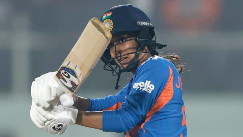India replace unwell Rodrigues with Deol after Sri Lanka opt to bowl