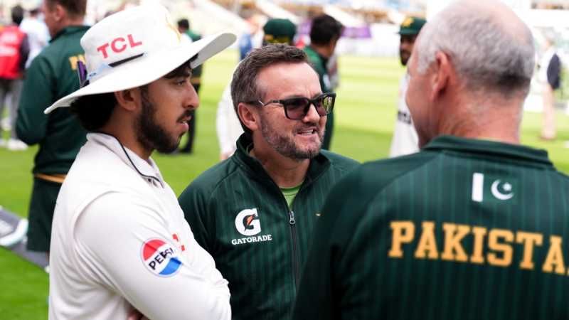 Mike Hesson 'open' to taking on Pakistan Test head coach role