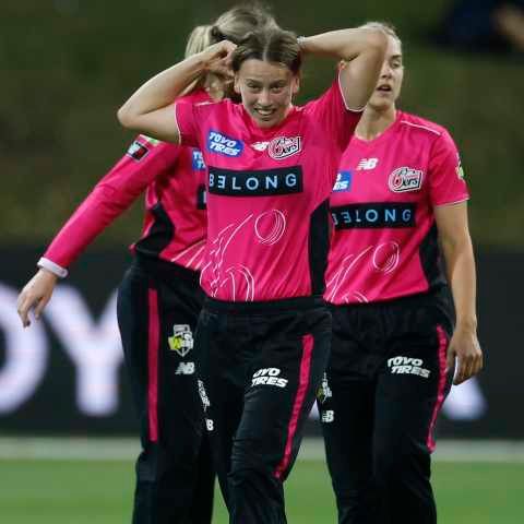 Caoimhe Bray sidelined after recurrence of back stress fracture