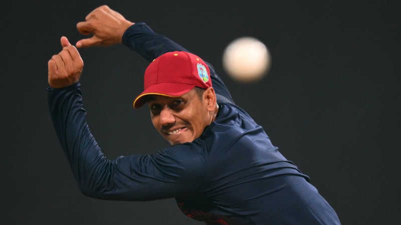 West Indies bring in Motie and bowl; India unchanged