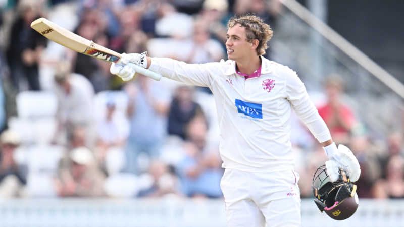 Thomas fuels Somerset's belief with opening-day century