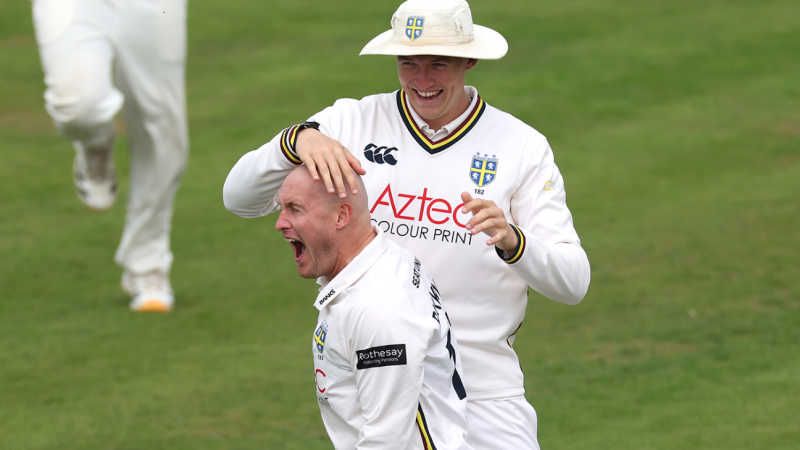 Durham promoted back to Division One with rout of Midlesex