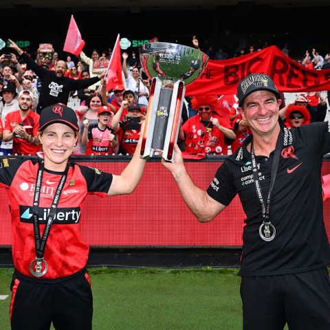 Helmot steps down as Melbourne Renegades WBBL coach