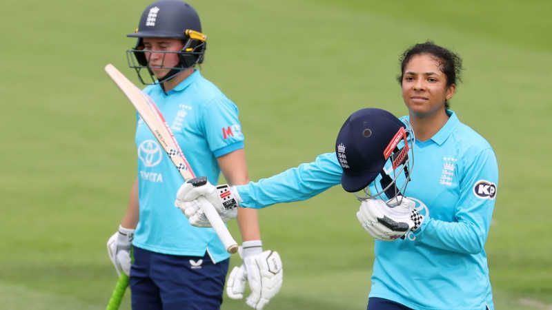 England fall away after Dunkley hundred to post 291