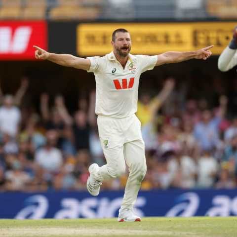 Smith praises 'exceptional' Neser and 'freak' Carey