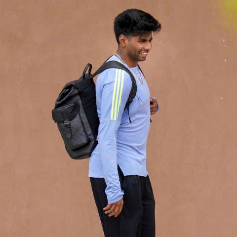 DC opt to bowl; no Mayank Yadav for LSG