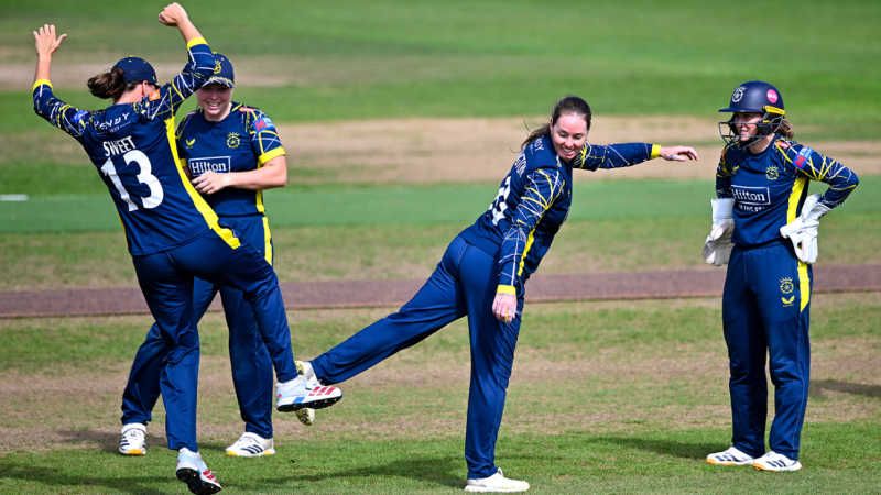 Wellington five-for maintains Hampshire pursuit of top spot