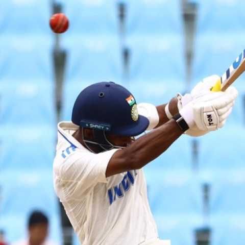 Bengal's Abhimanyu Easwaran run out after leaving crease to get drinks