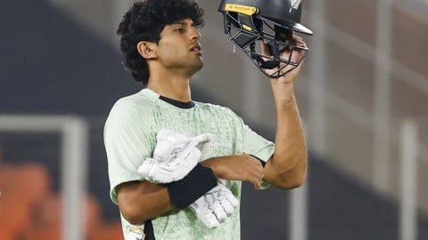 'He Finds Unconventional Ways To Injure Himself' - Walter On Ravindra's Freakish Shoulder Injury