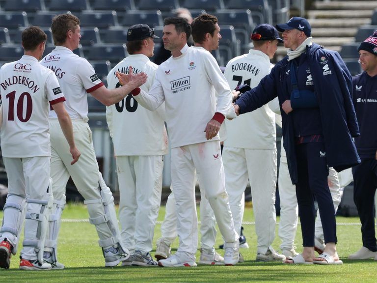 Troubled County slump to new low in wooden spoon battle