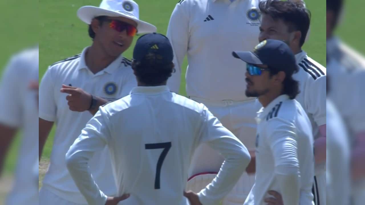 Vaibhav Sooryavanshi's Captaincy Instincts Shine With DRS Call As East Zone Bags Crucial Breakthroughs In Duleep Trophy Final