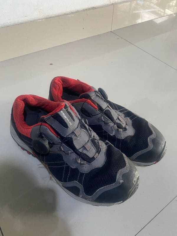 Sepatu UK 40 Echoroba