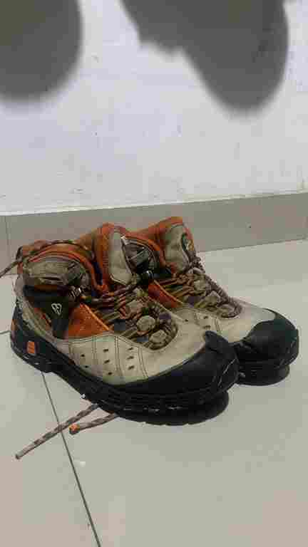 Sepatu UK 39 Prospect