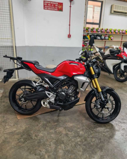 2018_honda_cb150r_red_17860930_bca77a2e_processed.jpg