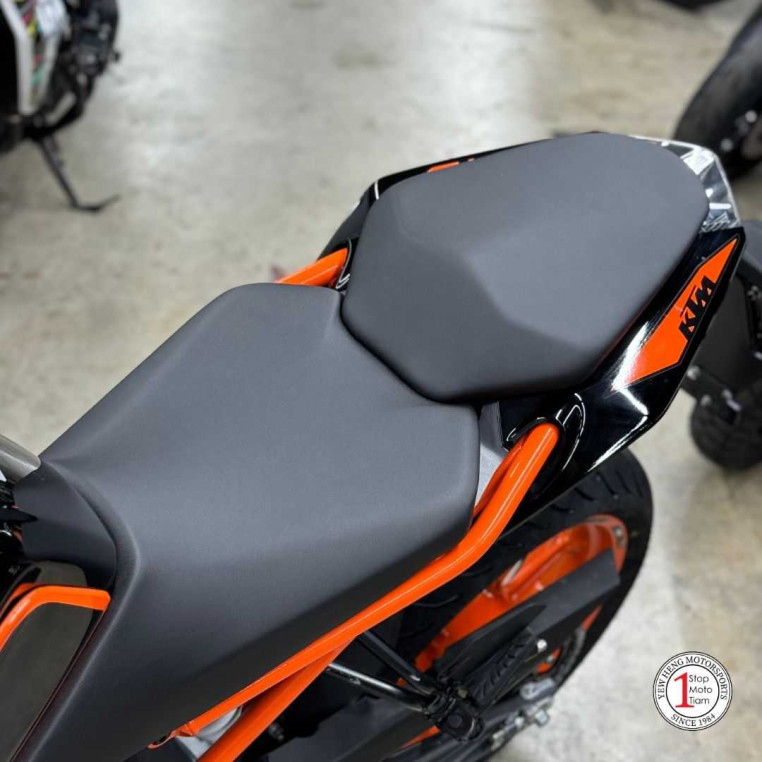 2024_ktm_200_duke__duke200__20_6c2aac2f_processed.jpg