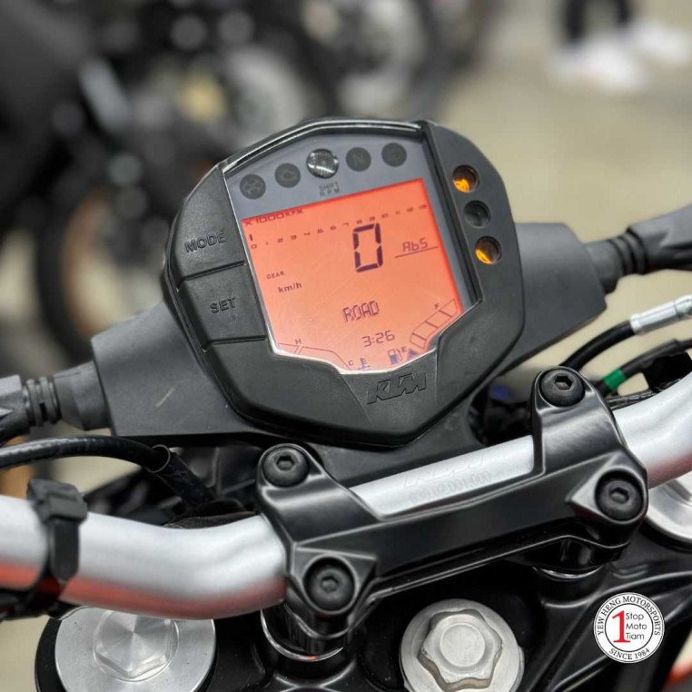 2024_ktm_200_duke__duke200__20_9aeaa2d8_processed.jpg