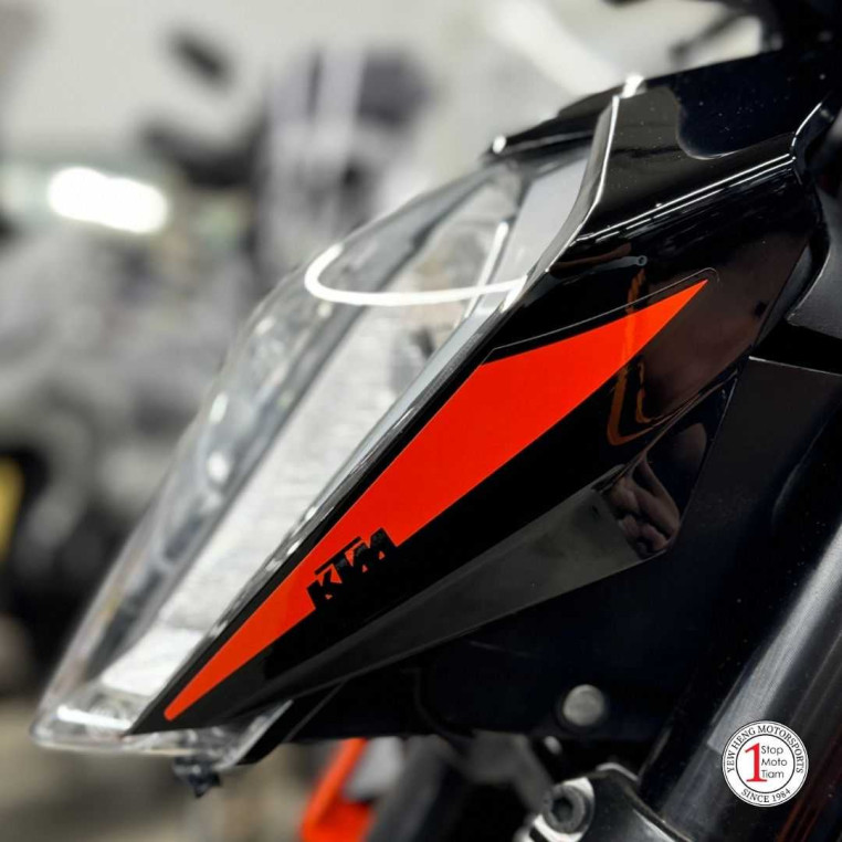 2024_ktm_200_duke__duke200__20_a0a35b85_processed.jpg