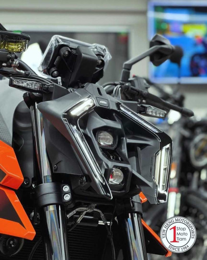 2024_ktm_990_duke__the_sniper__771c4d80_processed.jpg