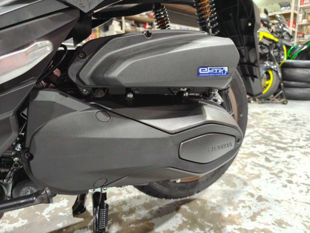 2025_honda_forza_350__adv_350__74a1da94_processed.jpg