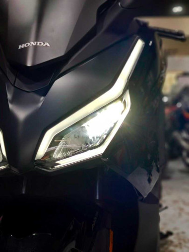 2025_honda_forza_350__adv_350__c28b45f4_processed.jpg