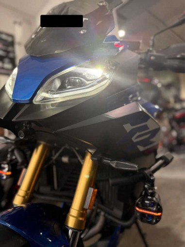 apr_2024_bmw_f900xr_1767945176_222aef3e_processed.jpg