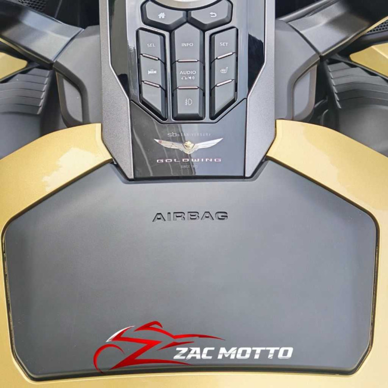 brand_new_goldwing_gl1800_dct__c4d6bf53_processed.jpg