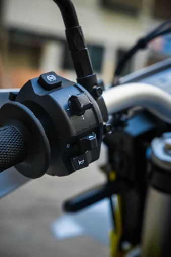 brand_new_husqvarna_701_enduro_4dbacf97_processed.jpg
