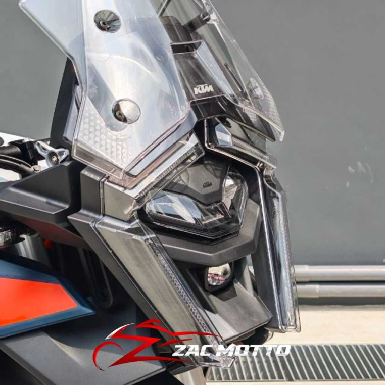 brand_new_ktm_1390_super_adven_6cc8f798_processed.jpg