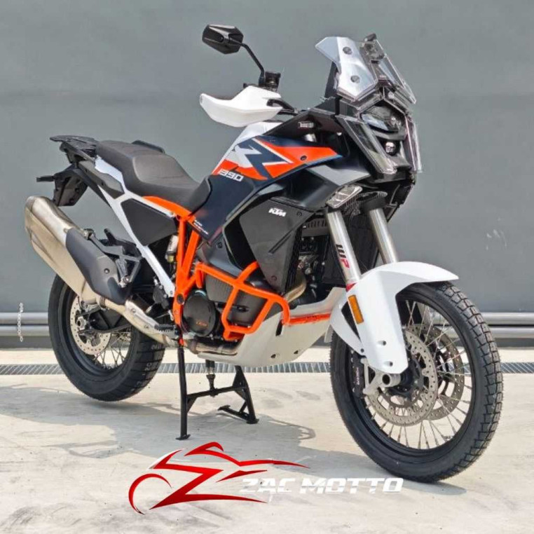 brand_new_ktm_1390_super_adven_f8cbc011_processed_converted.avif