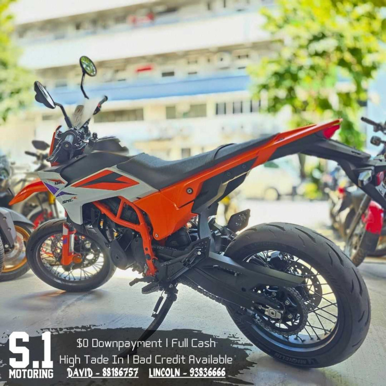 brand_new_ktm_390_smcr__smcr___c2234e9a_processed.jpg