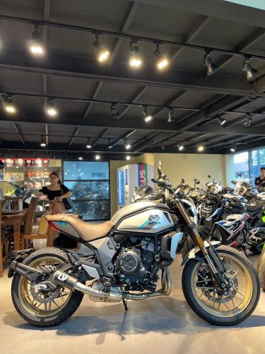cfmoto_700_clx_heritage_172973_e9dd80ce_processed.jpg