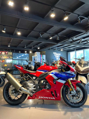 honda_cbr1000rrr_sp_1742194494_752ba88a_processed.jpg
