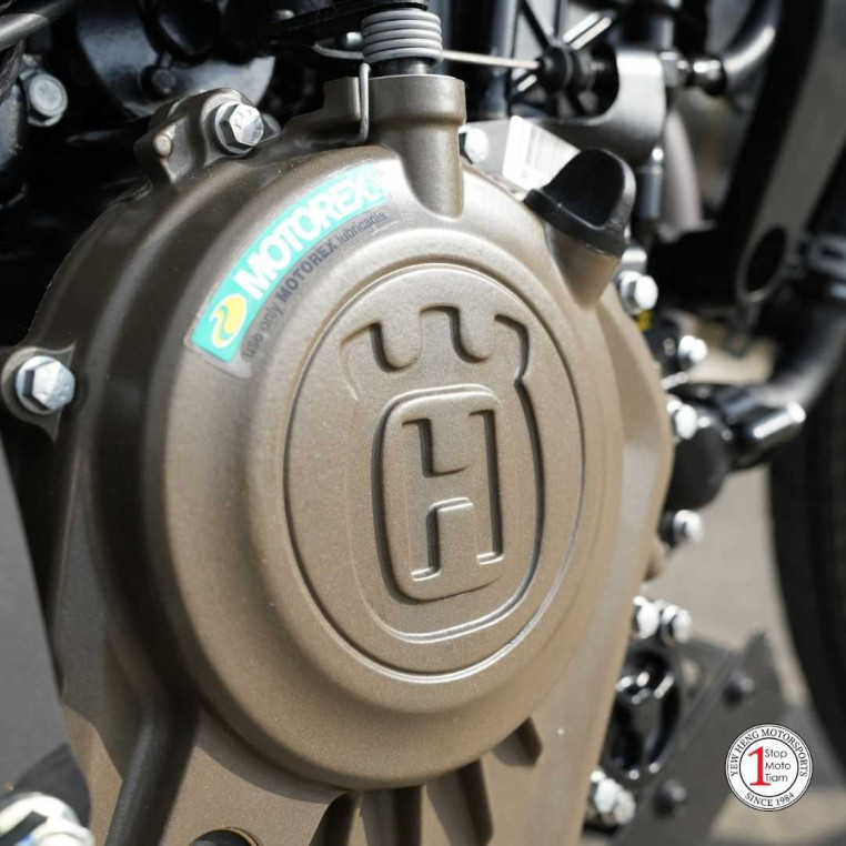 husqvarna_svartpilen_200_17085_8e7e7111_processed.jpg