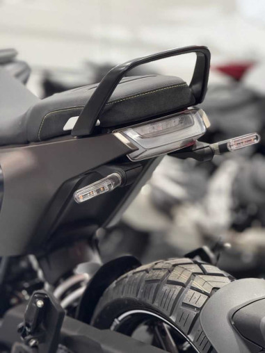 husqvarna_svartpilen_200_for_s_6f63bc16_processed.jpg