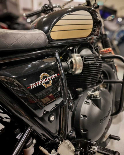 jan_2024_royal_enfield_interce_2da4889d_processed.jpg