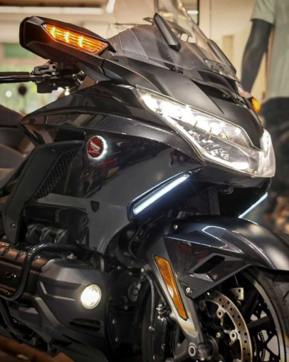 jun_2023_honda_goldwing_dct__g_d95f5033_processed.jpg