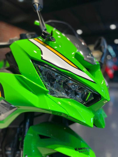 kawasaki_zx4rr_1750757205_5342_23045d53_processed.jpg