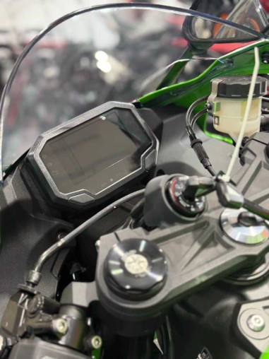 kawasaki_zx6r_1773298356_d1167_f7f3f356_processed.jpg