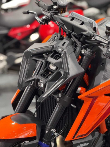 ktm_1390_super_duke_r_evo_1743_6ad3bcab_processed.jpg