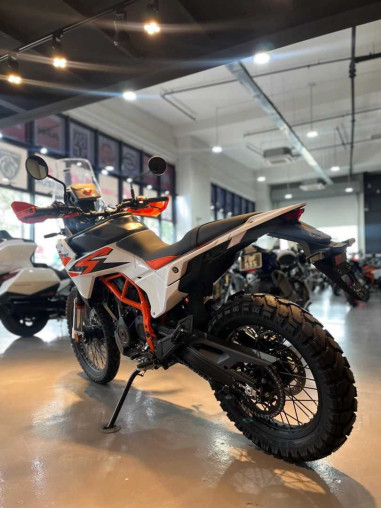 ktm_390_adventure_r_2025_17551_bef49e53_processed.jpg