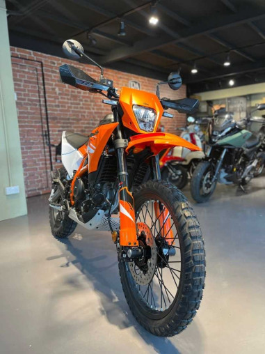 ktm_390_enduro_r_1755169448_ba_7b1e5abe_processed.jpg