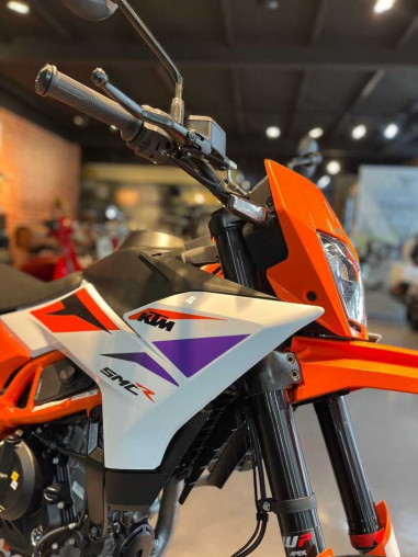 ktm_390_smc_r_1755169508_80dc6_e5c43645_processed.jpg