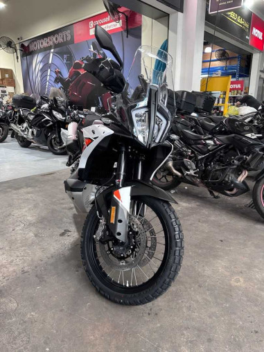 ktm_790_adventure_1765603258_4_963cc5e8_processed.jpg
