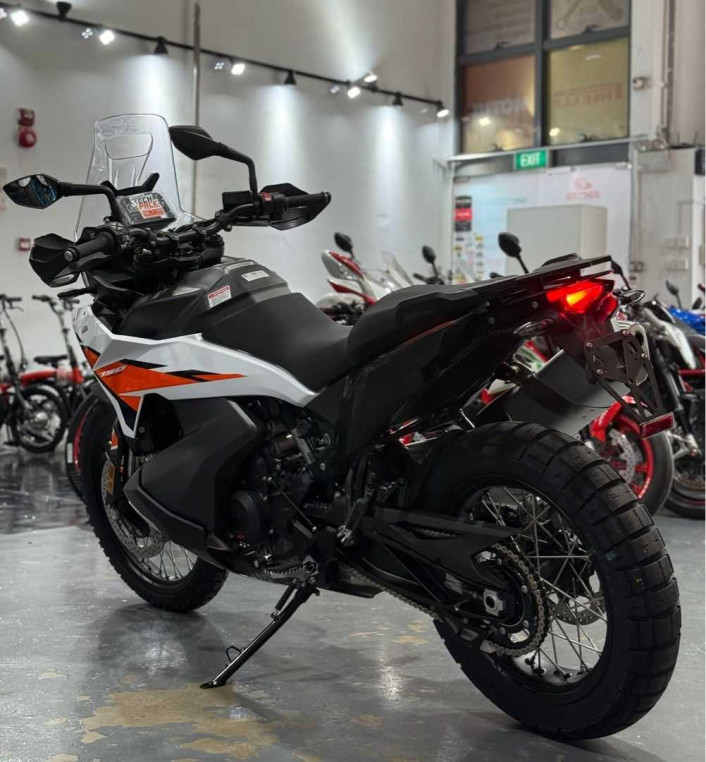 ktm_790_adventure_1767951672_e_56ffb960_processed.jpg