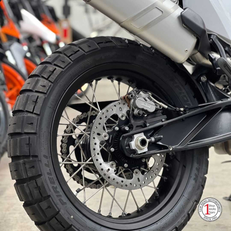 ktm_890_adventure__890adv__ktm_c7d764de_processed.jpg