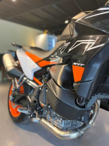 ktm_890_smt_1693106251_e594b22_345d08b7_processed.jpg
